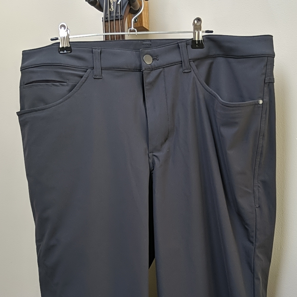 NWOT Lululemon ABC pant size 34 dark gray